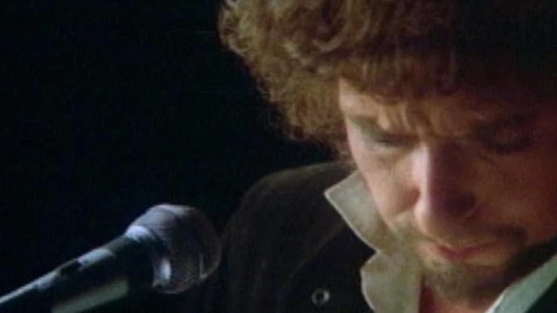 Bob Dylan from the "Sweetheart Like You" music video