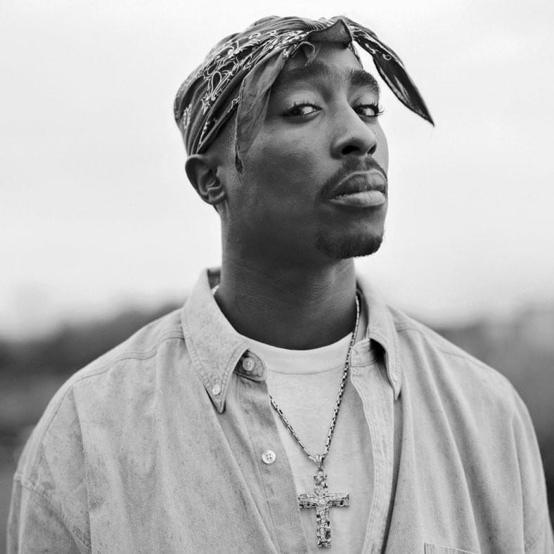 2Pac wearing bandana circa 1995