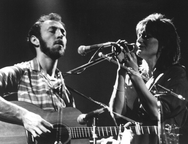 Richard & Linda Thompson on stage