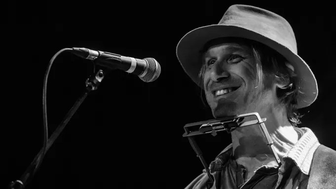 Todd Snider - The Ballad of the Devil's Backbone Tavern