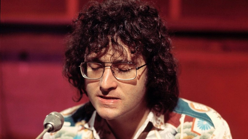 Close up of Randy Newman circa 1972